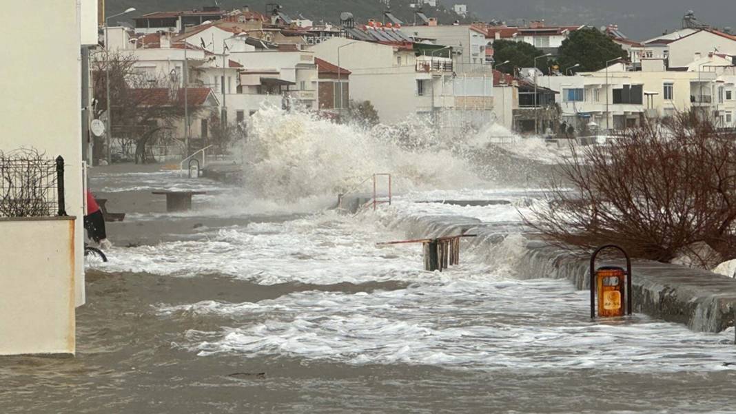 İçişleri Bakanlığı'ndan sarı kodlu uyarı: Meteoroloji 22 ili tek tek açıkladı