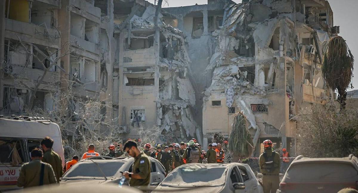 İran'dan İsrail'in kalbine 'balistik' yağmur: Savaşın başından beri en büyük saldırı