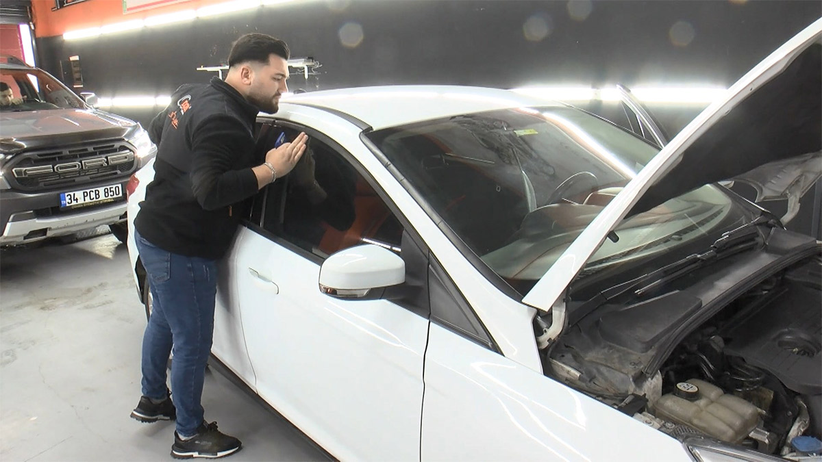 Arkadaşından aldığı otomobilin iki araç birleşimi olduğu ortaya çıktı: 'Dışarıdan bakılarak anlaşılması imkansız'