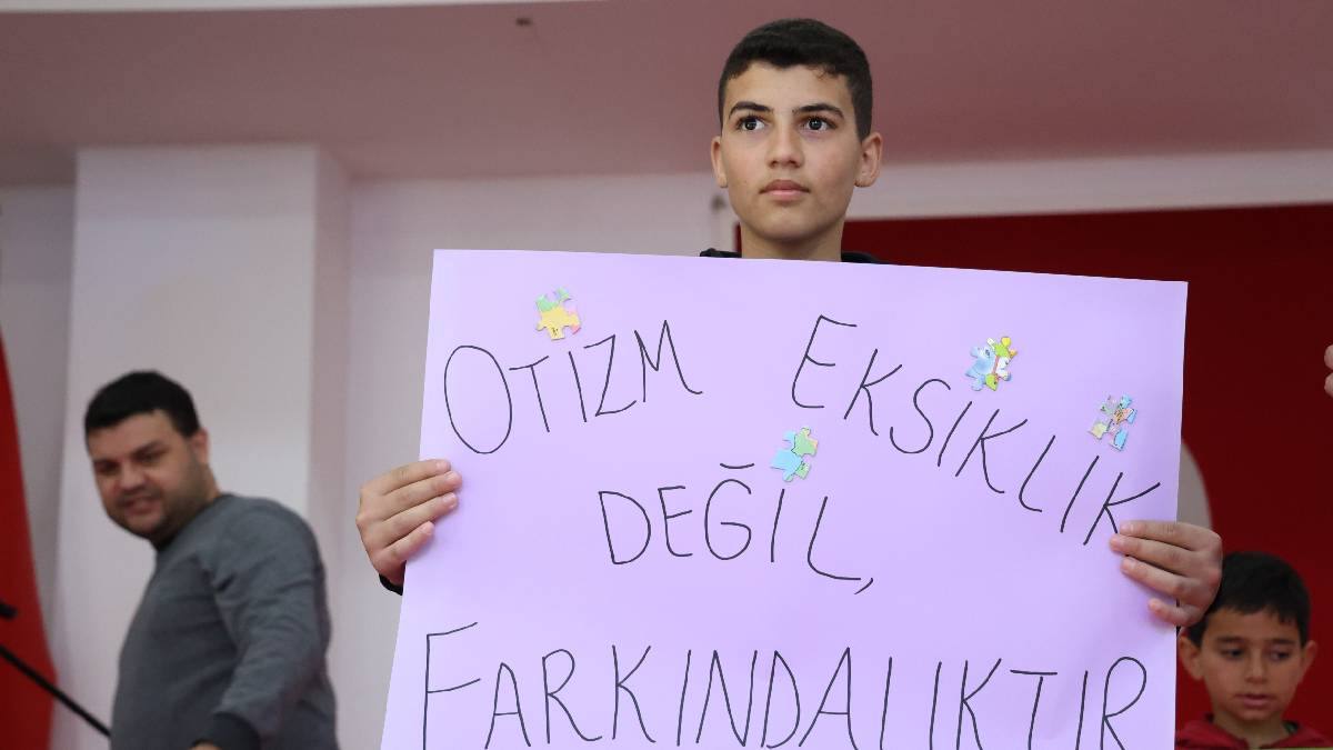 Büyükşehir’den otizm farkındalık gününde anlamlı etkinlik