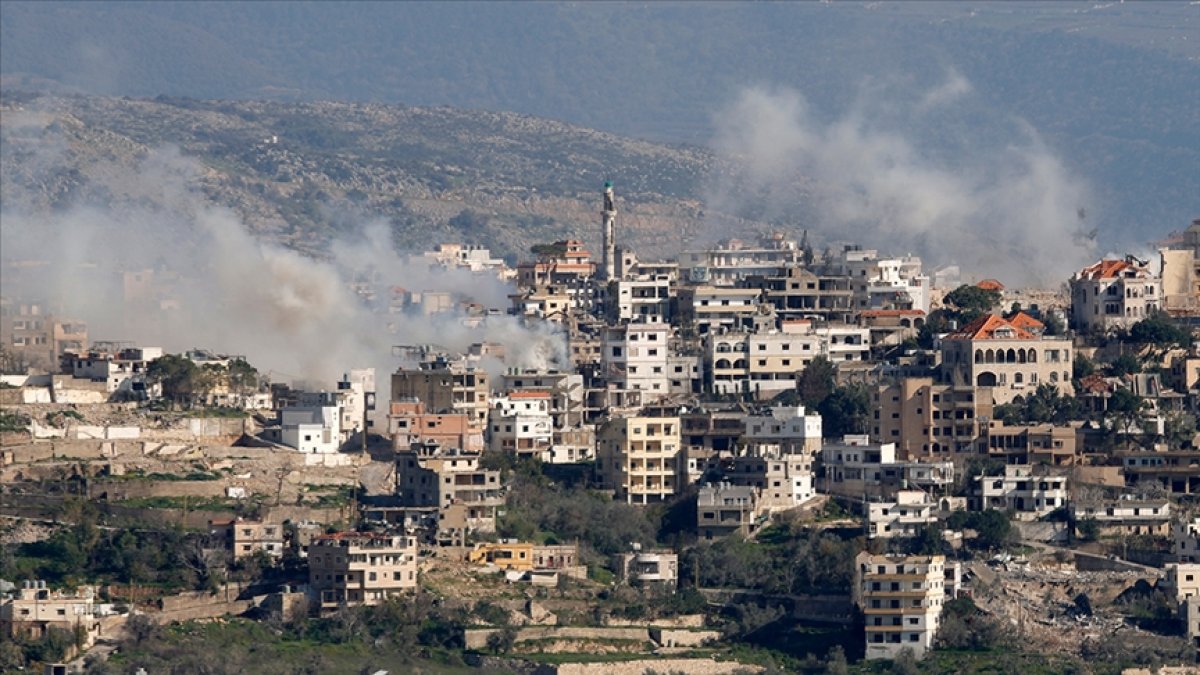 Lübnan’da can kaybı 1345’e yükseldi