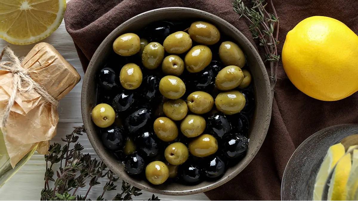 Siyah zeytin mi daha yararlı yoksa yeşil zeytin mi? En sağlıklı tercih belli oldu