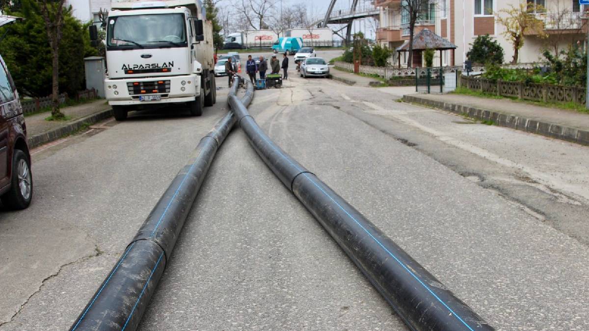 Asbest borular polietilen borularla değiştiriliyor