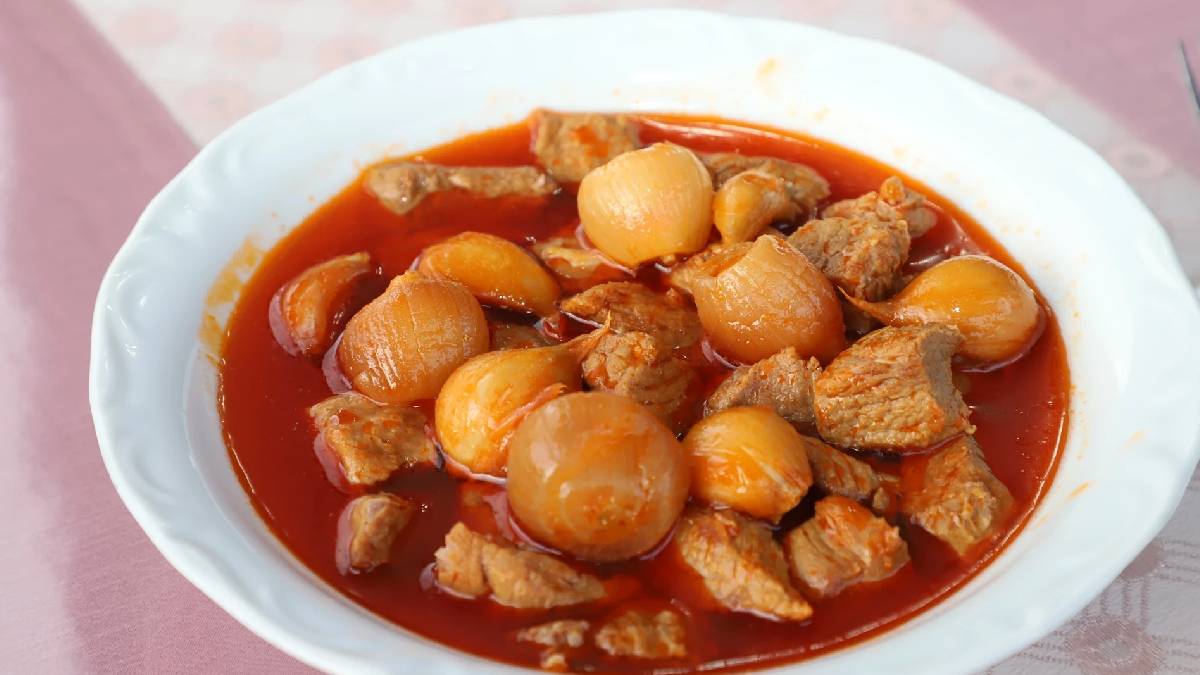 Çankırılılar bu lezzete bayılıyor! Hem şifa deposu hem de lezzetli: Sarımsaklı et tarifi…