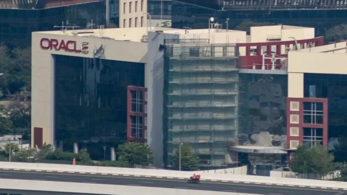 Savaşın yeni cephesi dijital dünya: Oracle binasına füze isabet etti