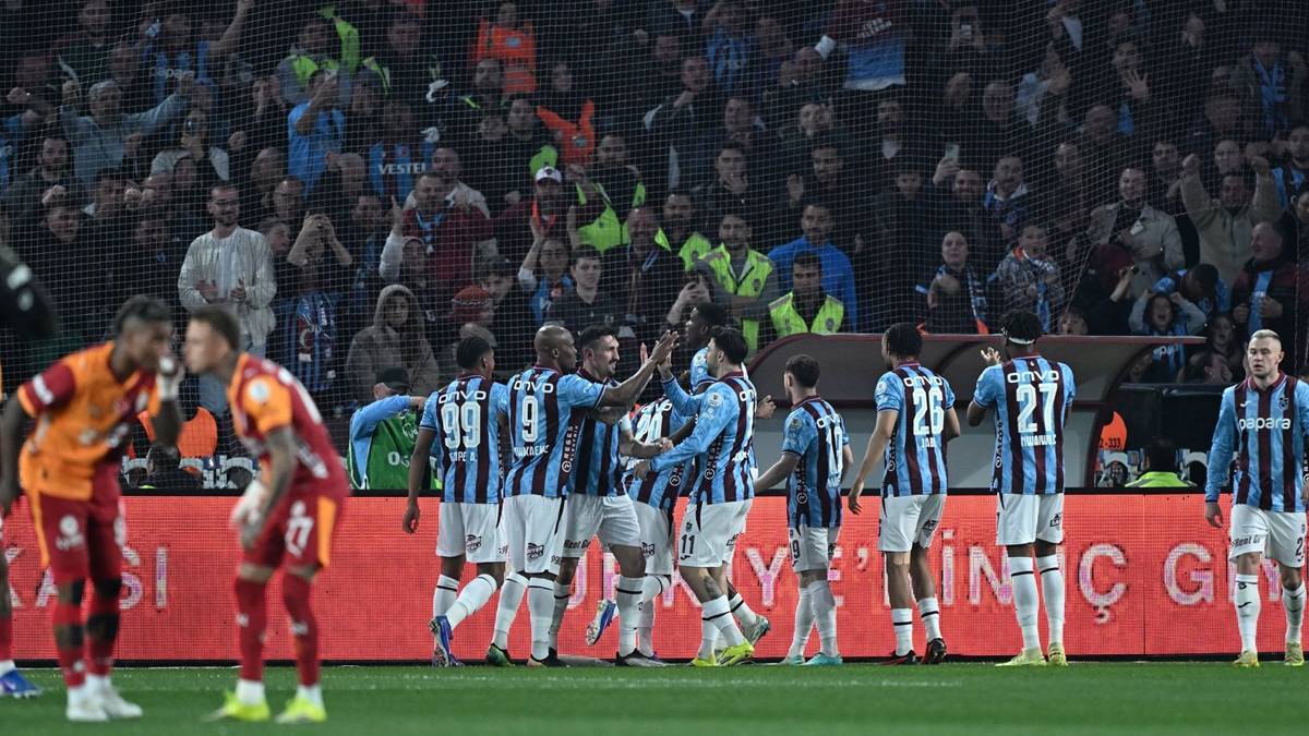 Süper Lig'de 28. hafta heyecanı: Canlı anlatım Papara Park'ta dev randevu