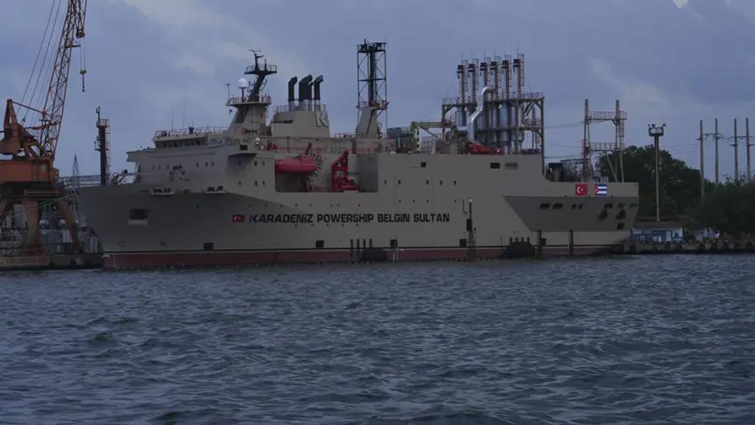 Küba’nın karanlığına Türk enerjisi: 'Belgin Sultan' Havana’da demirledi