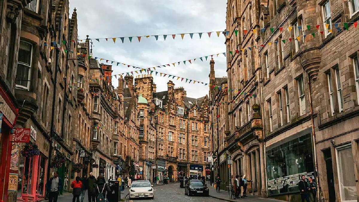 Tarihin kokusunu içinize çekeceksiniz! Ne Bursa ne de Diyarbakır… Edinburgh’da zaman duruyor