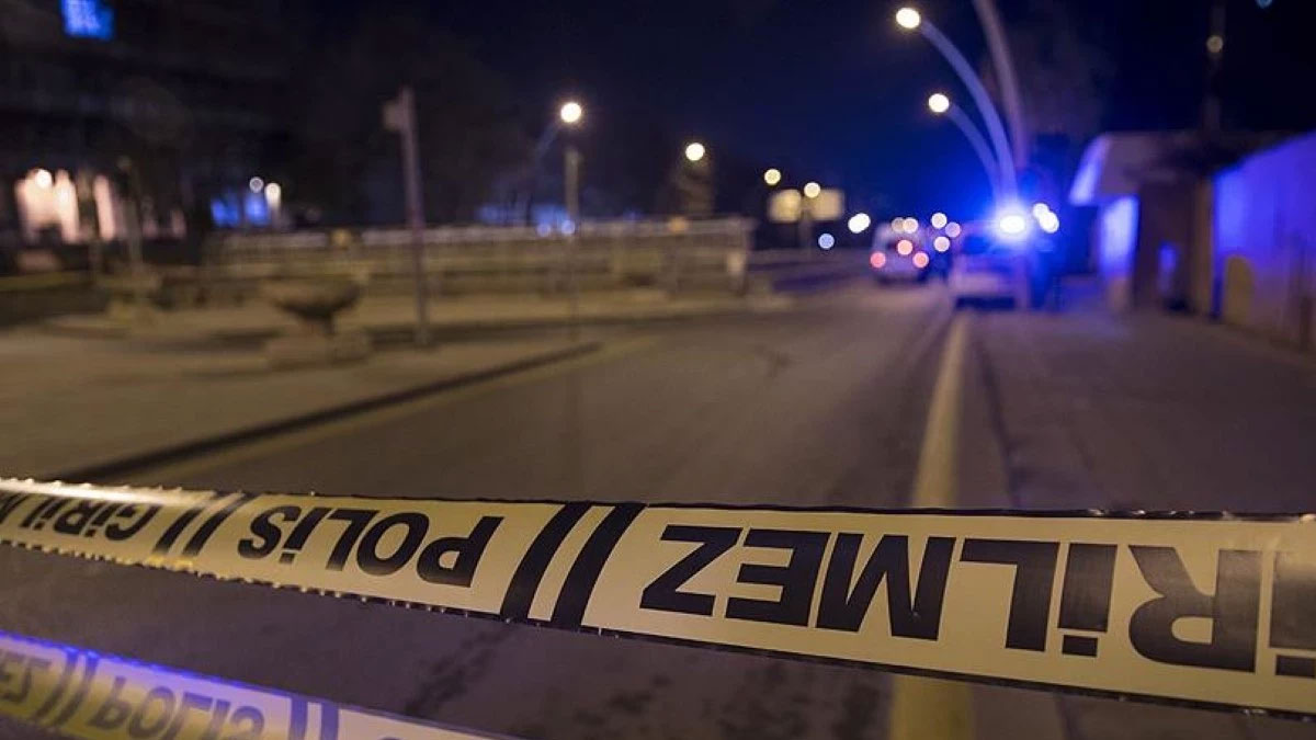 Bağcılar’da bıçaklı kavga: Müdahale eden 2 polis yaralandı