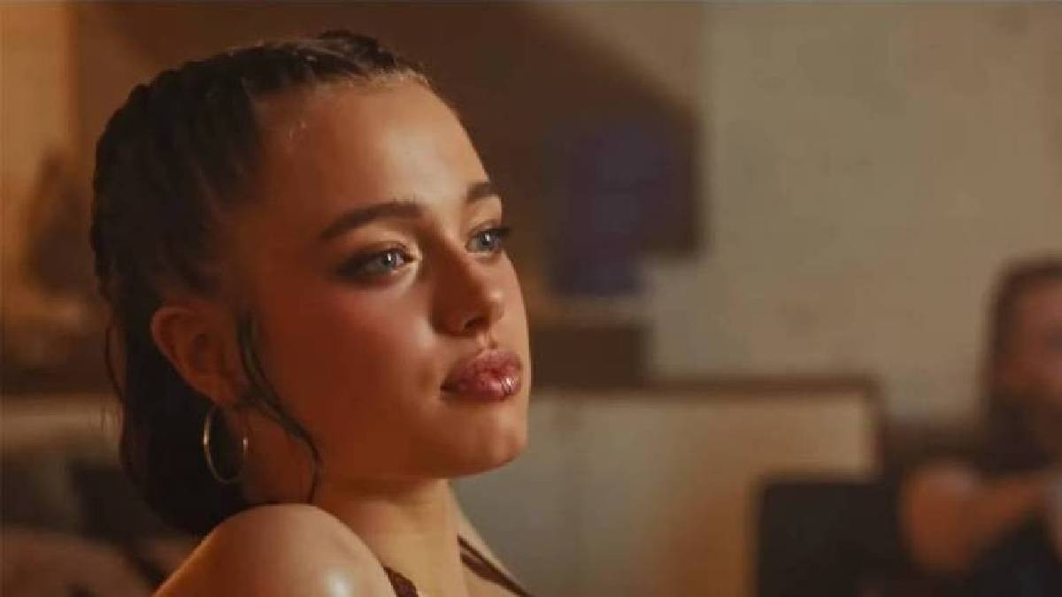 Angelina Jolie’nin kopyası! Shiloh Jolie Pitt güzelliği göz kamaştırıyor