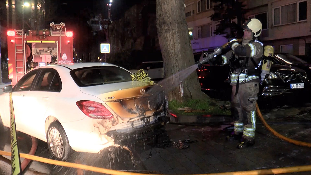 Beşiktaş’ta oto kiralama şirketinde yangın: 15 lüks araç hasar gördü