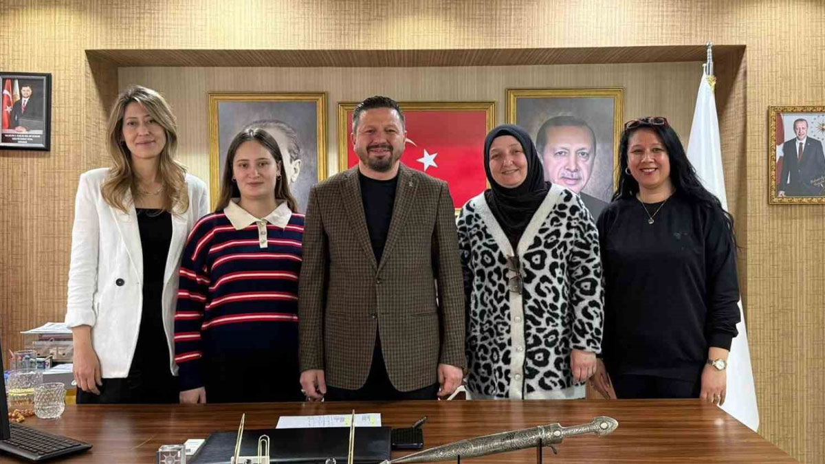 CHP’li iki isim AK Parti’ye geçti: Katılımlar sürecek