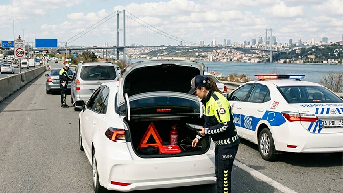 Her araçta olmak zorunda! Sadece ceza yememek için değil can güvenliğiniz için kullanın