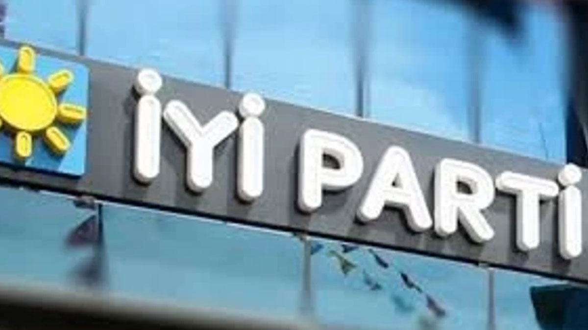 İYİ Parti'den AK Parti'ye iki transfer birden