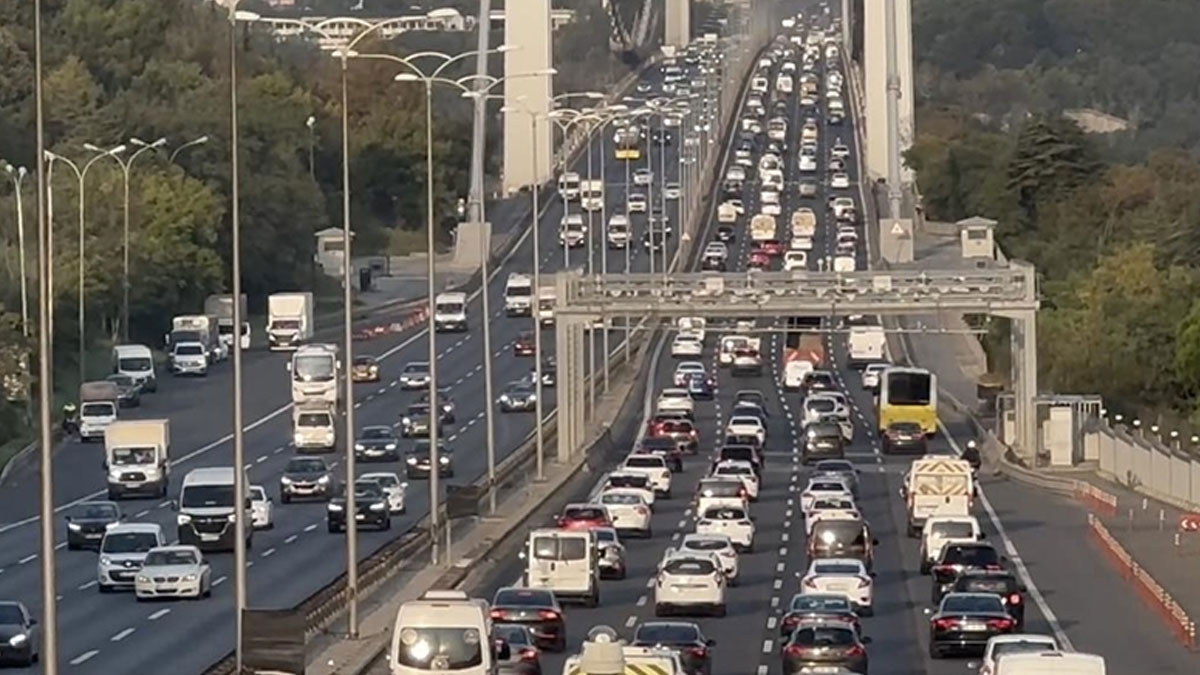 İstanbul'da Anadolu Yakası'ndaki trafik yoğunluğu yüzde 81'e ulaştı