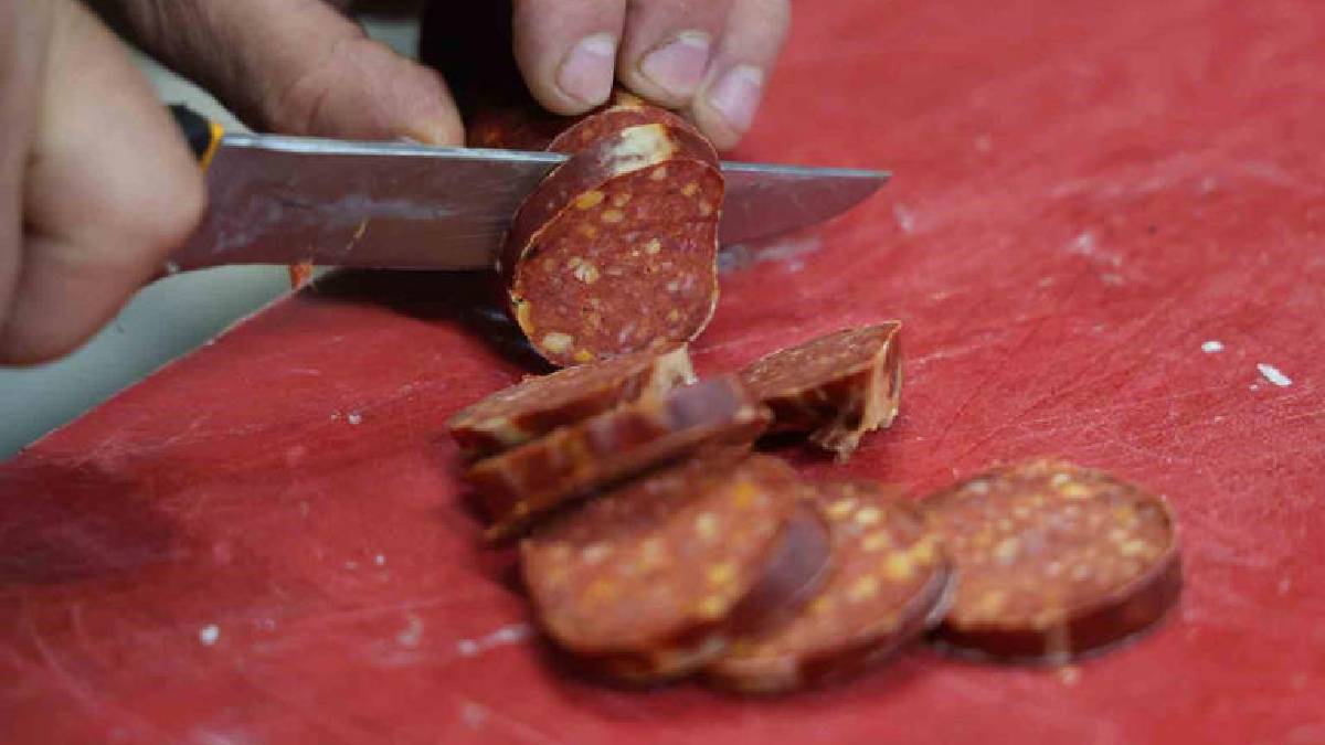 İşin pirinden kritik uyarı: ‘Ucuz sucuk’ satışlarına dikkat!