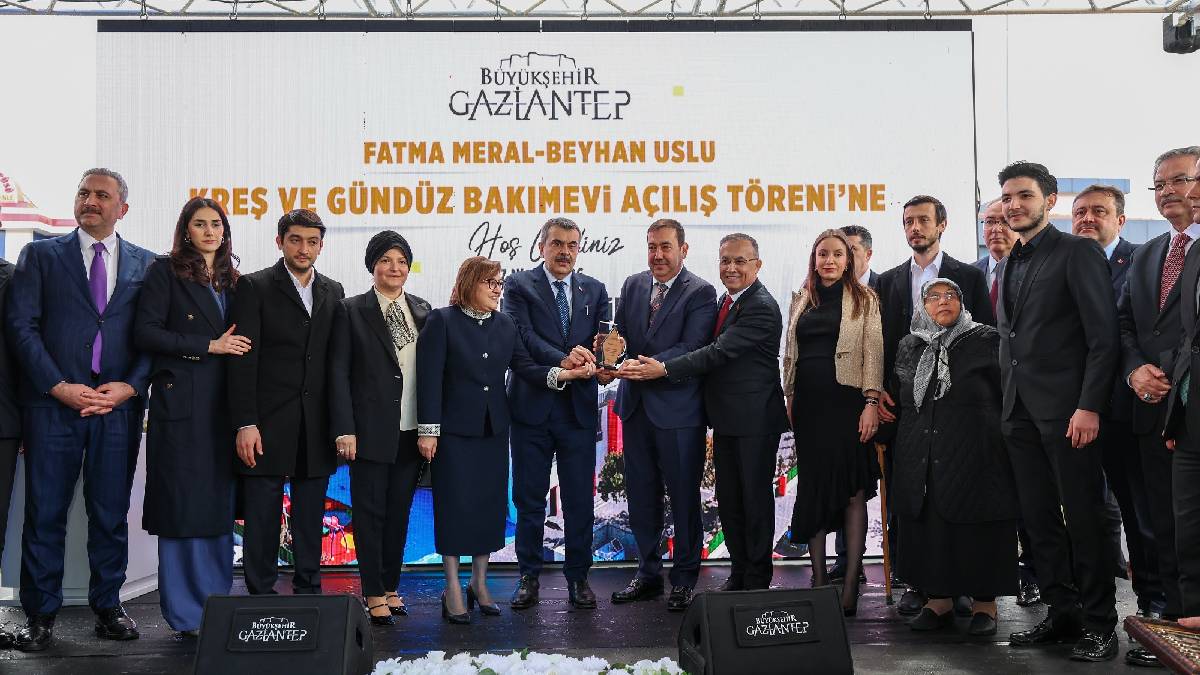 Bakan Tekin’in katılımıyla Fatma-Meral-Beyhan Uslu Kreşi açıldı