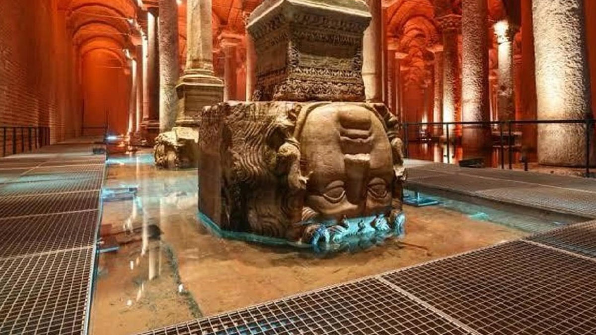 Tarihi sarnıca sessiz devir: Yerebatan'ın restorasyonu belediyeden, tapusu vakıflara