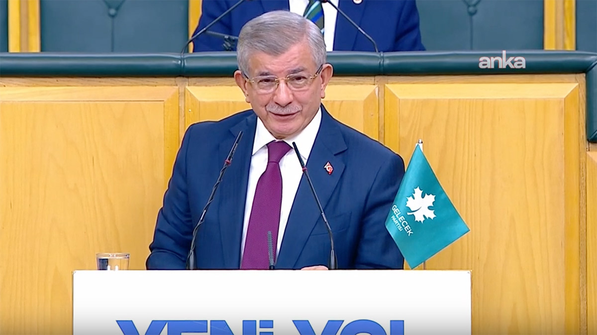 Davutoğlu: Kimse Türkiye'yi savaşta tarafsız kaldın diye ödüllendirmez