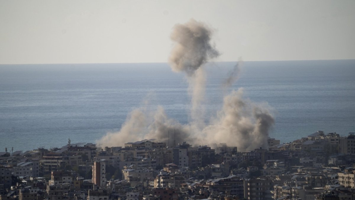 İsrail ateşkesi ilk günden bozdu: Sivillere 'evlerinizi terk edin' tehdidi