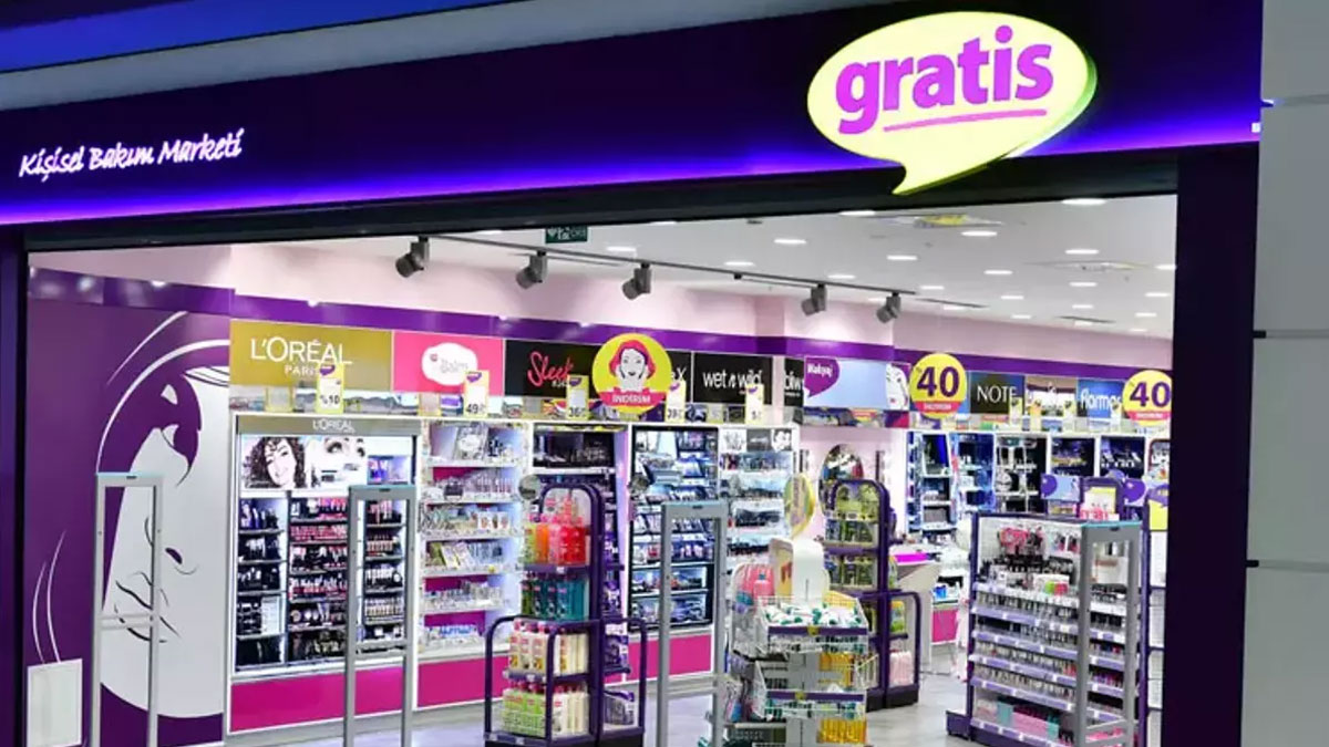 Gratis'ten Beşiktaş'taki saldırı sırasında çekilen videolarla ilgili açıklama: 4 kişinin işine son verildi