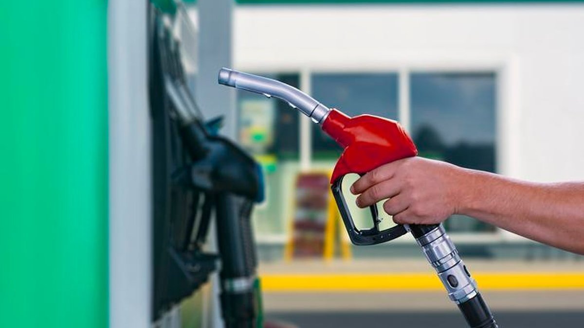 Rakamlar netleşti: Akaryakıtta tarihin en büyük indirimi