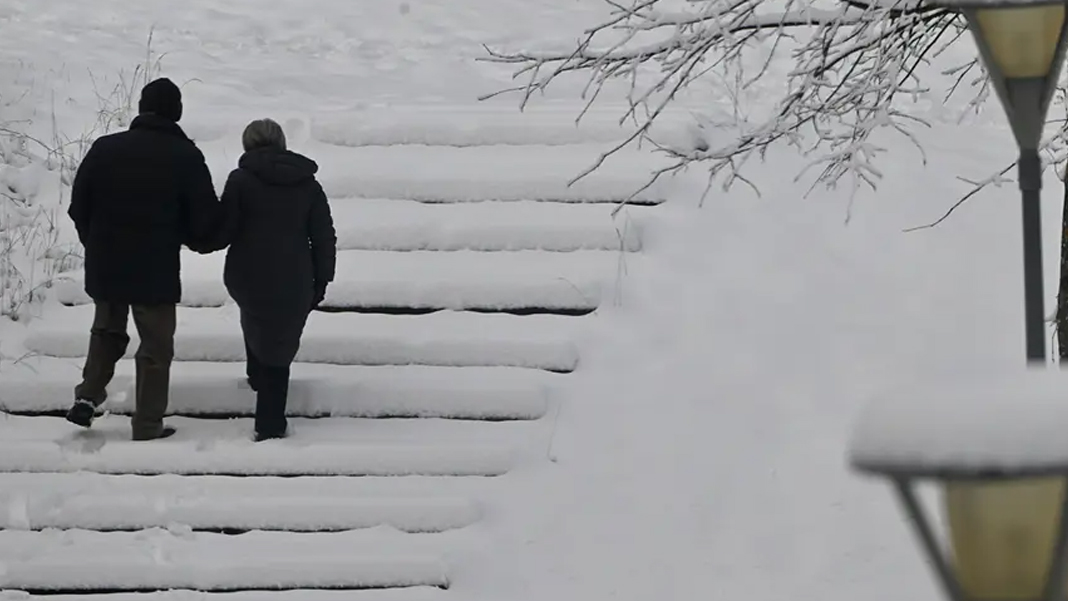 İçişleri Bakanlığı 44 il için 'sarı kod'lu alarma geçti: Sel, kar ve çığ tehlikesi...