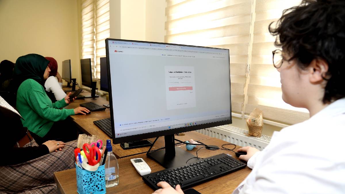 Gaziantep’te Gençlere Küresel Teknoloji Eğitimi