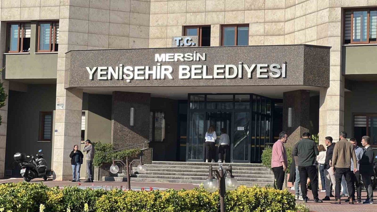 Mersin Yenişehir Belediyesi'ne operasyon: Çok sayıda gözaltı kararı var