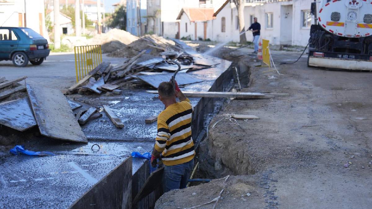 Burhaniye Belediyesi çalışmalarını kesintisiz sürdürüyor