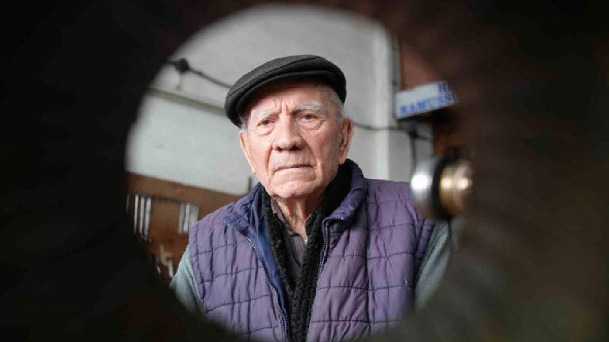 Kim der 88 yaşında diye? 74 yıllık meslek hayatıyla gençlere taş çıkarıyor!