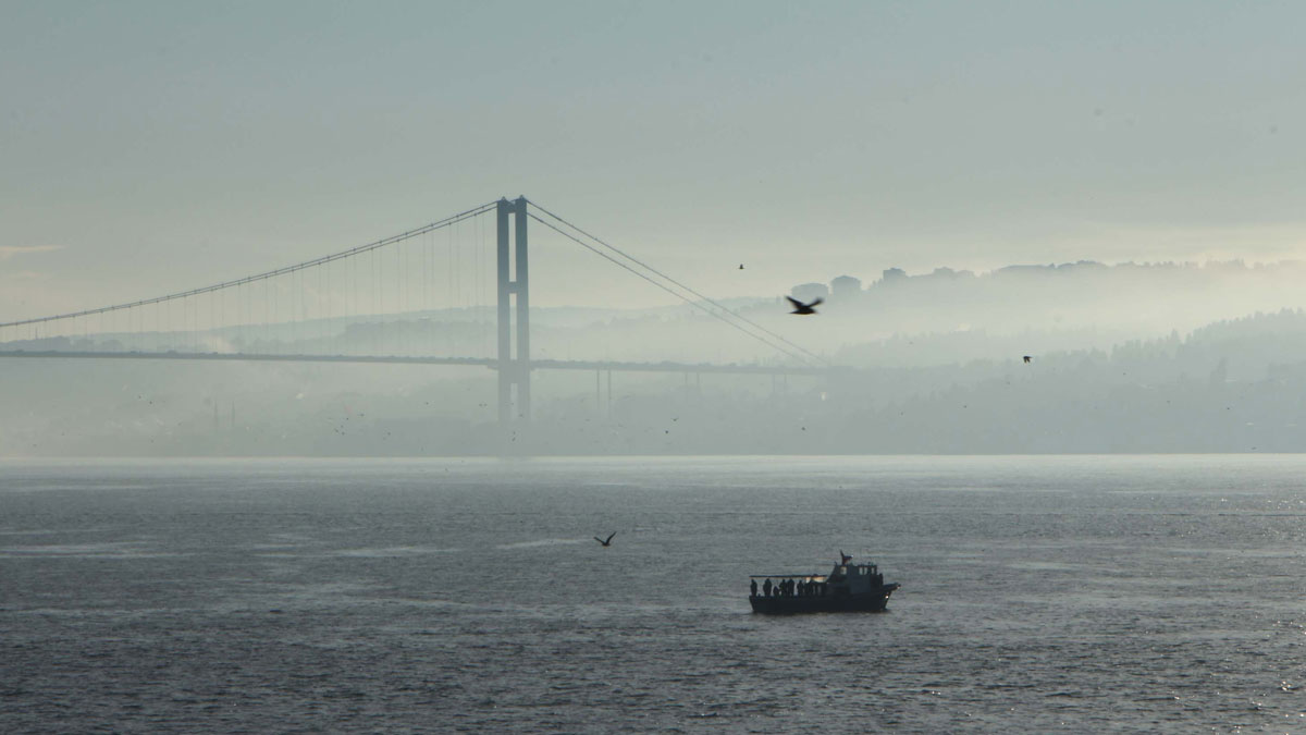 İstanbul’da yoğun sis: Şehir hatlarında bazı seferler iptal edildi