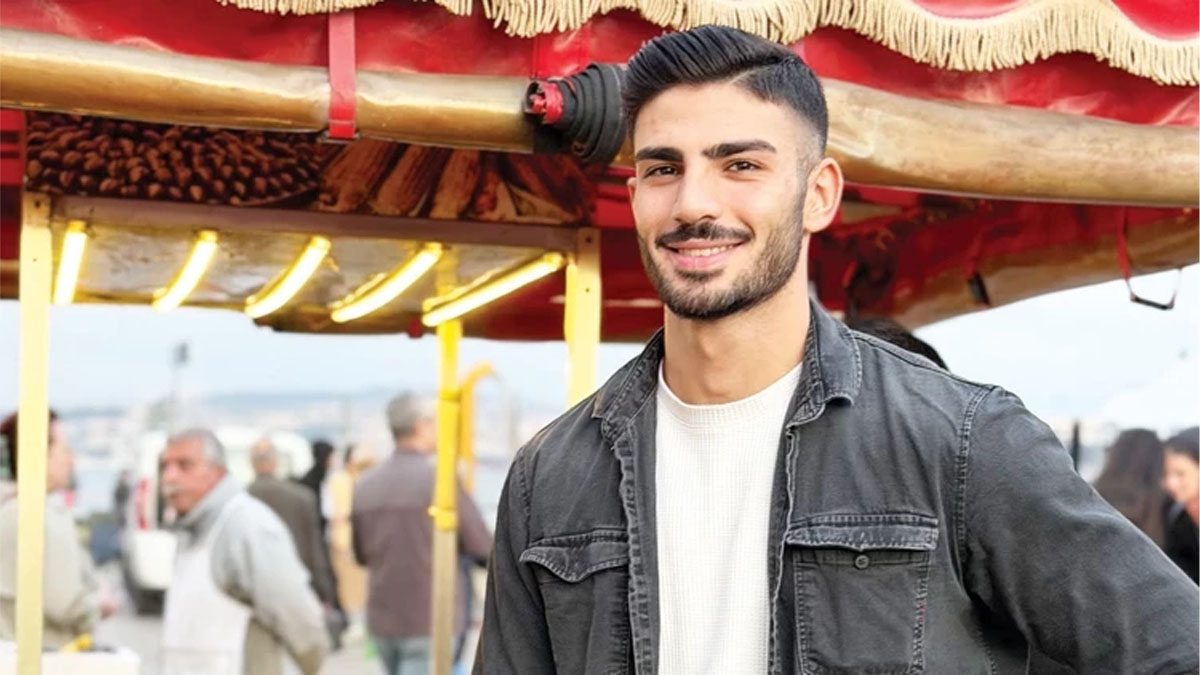 Tezgahın önünde metrelerce kuyruk: Kestane almaya değil, fotoğraf çektirmeye geliyorlar!