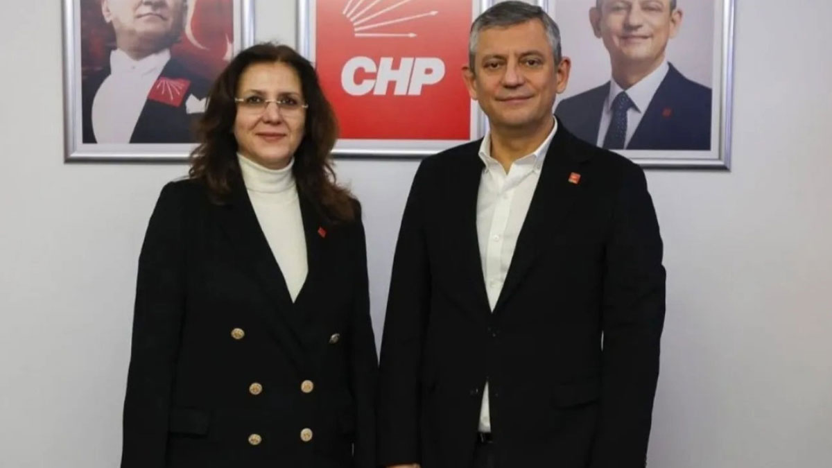 CHP İl Başkanı Özer görevinden istifa etti