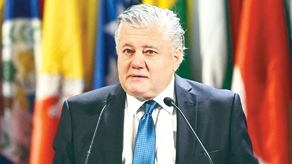 'Münevver diplomat' Ahmet Altay Cengizer son yolculuğuna uğurlandı