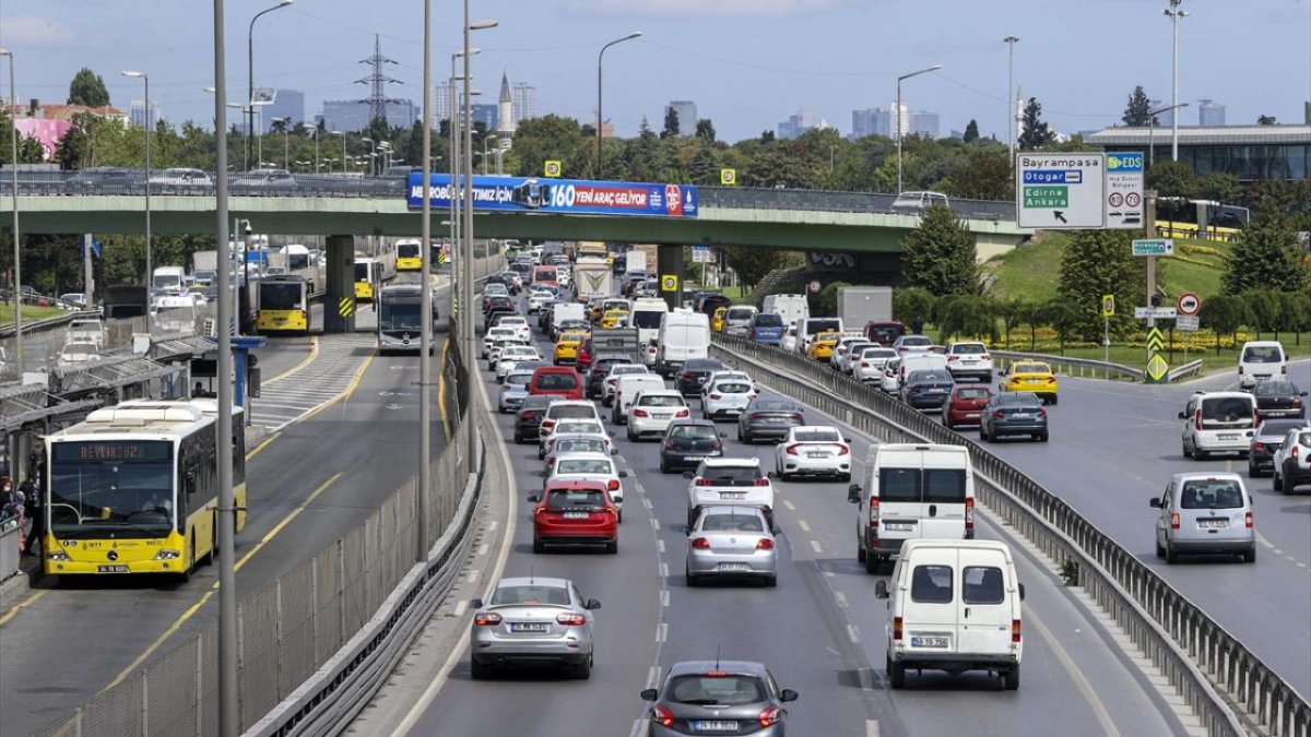 İstanbul'da Pazar günü yola çıkacaklar dikkat: 12 Nisan İstanbul'da hangi yollar trafiğe kapalı?