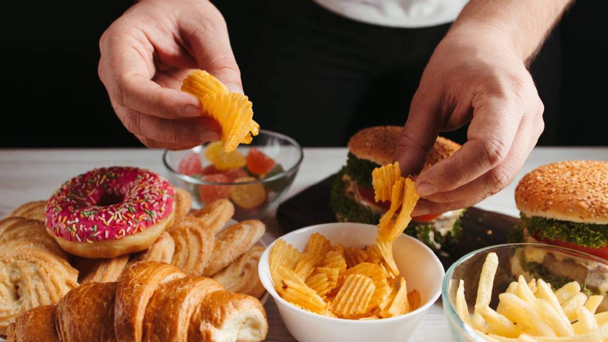 Ultra işlenmiş gıdalar hormonları etkiliyor: Erkeklerde risk sinyali