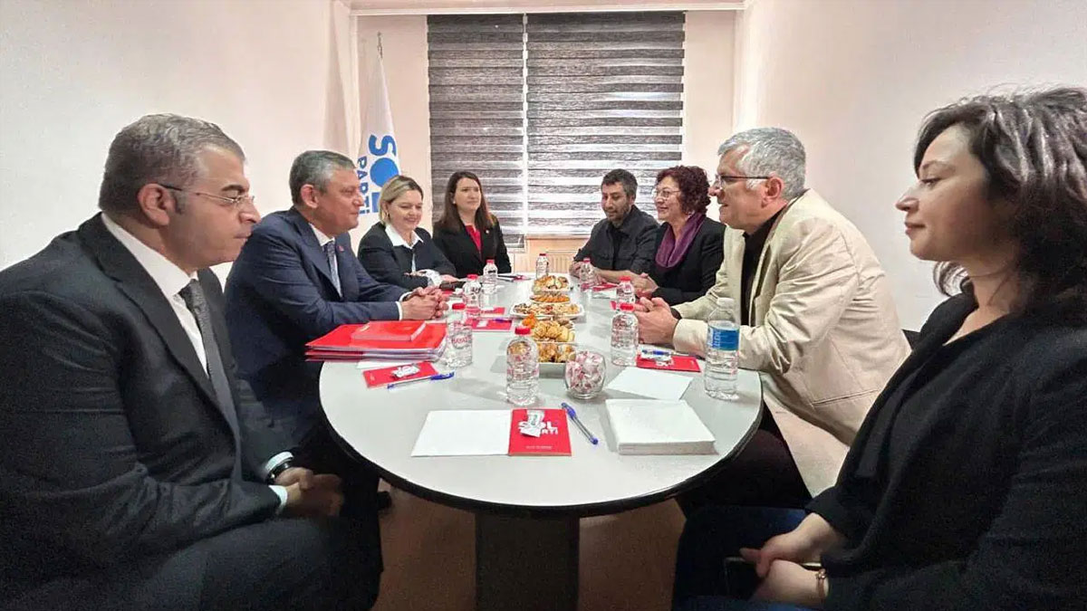 Özgür Özel'den SOL Parti'ye ziyaret