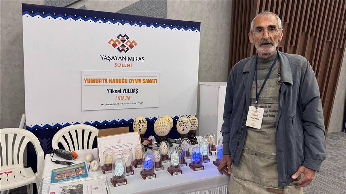 Televizyonda gördü kolları sıvadı! Tavuk, bıldırcın, deve kuşu fark etmiyor, hepsini tek tek elinde işliyor