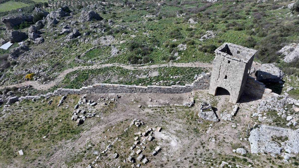 'Medeniyetlerin eşiği' olarak biliniyor: Büyük İskender'e geçit vermeyen Sillyon yeniden ayağa kaldırıldı