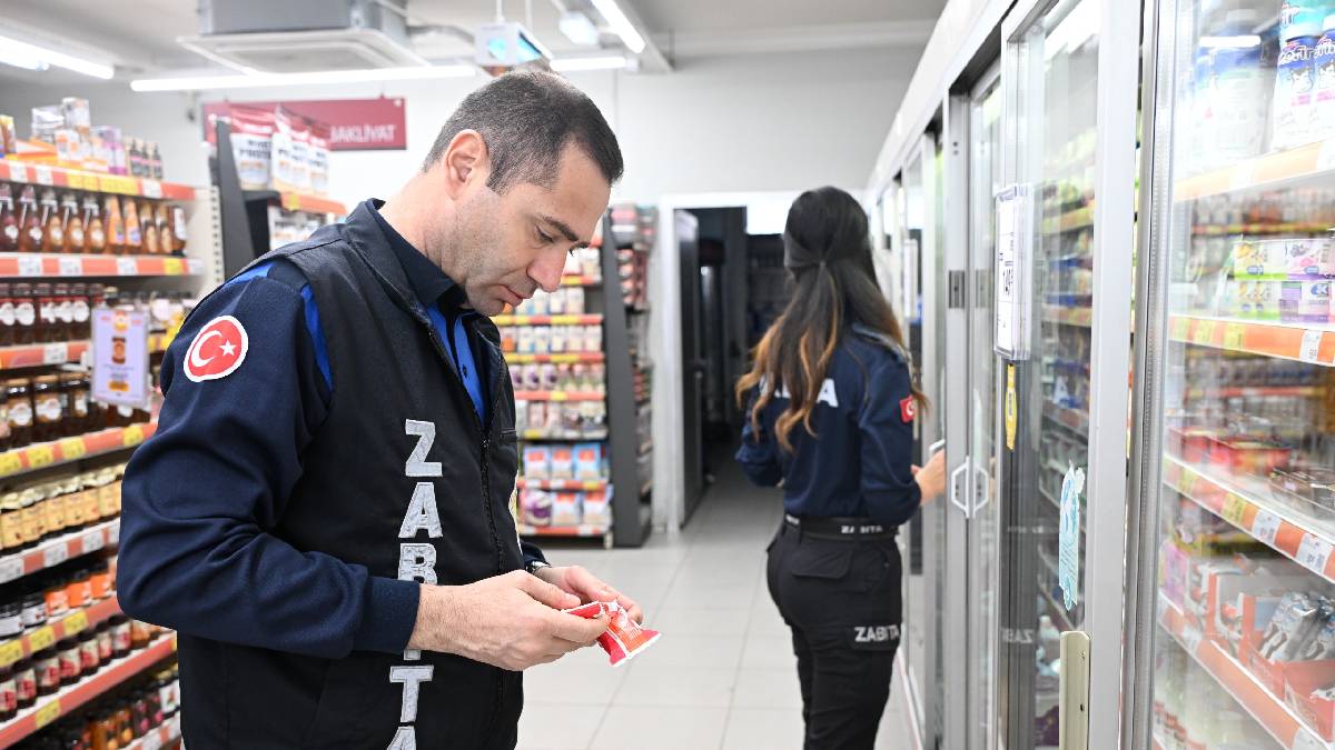 Manisa Büyükşehirden marketlerde sıkı gıda denetimi