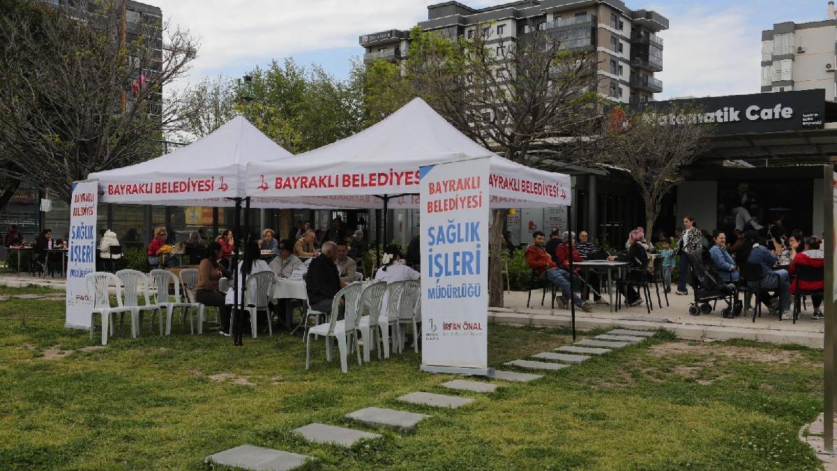 Bayraklı’da Sağlık Haftası’nda sağlık hizmeti vatandaşla buluştu