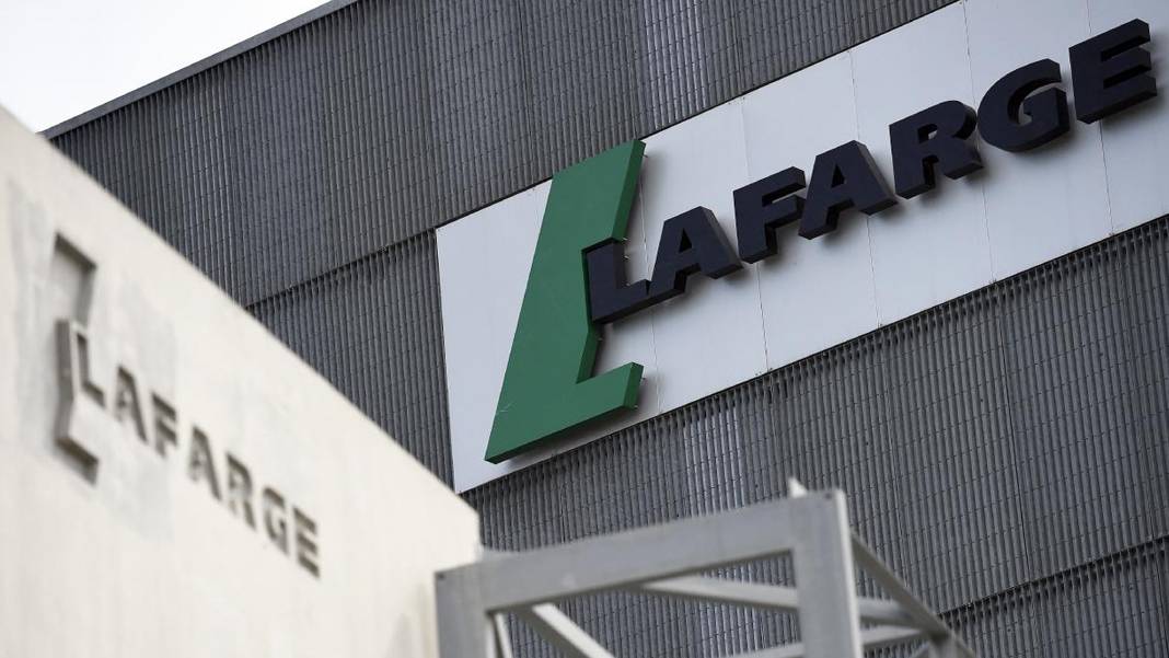 Çimento devi Lafarge terörü finansmandan suçlu bulundu
