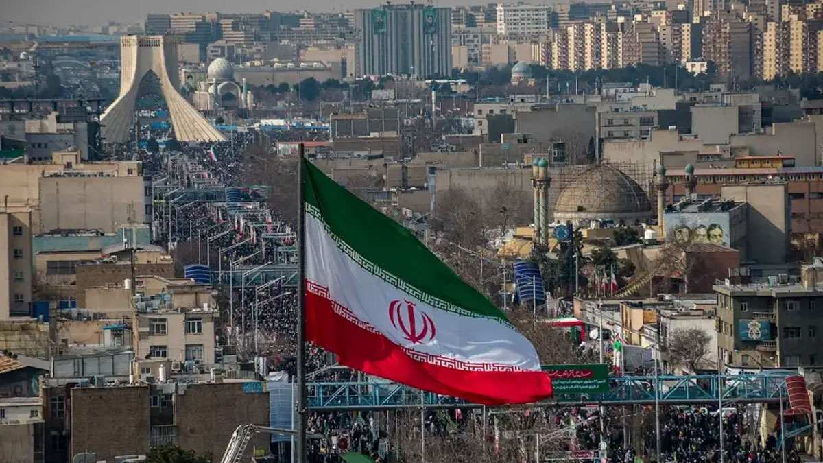 İran'dan ABD'ye Hürmüz uyarısı: Kendisini daha da bataklığa sürüklüyor