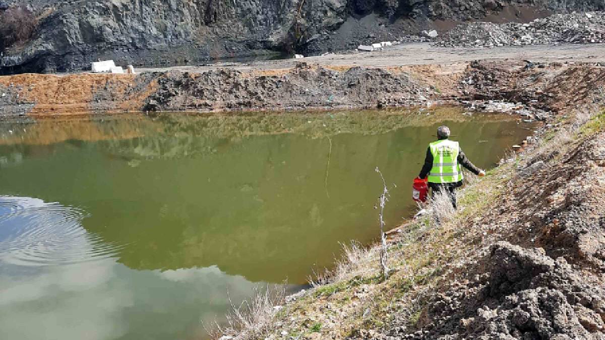 Yenimahalle’de larva ilaçlama çalışmaları devam ediyor