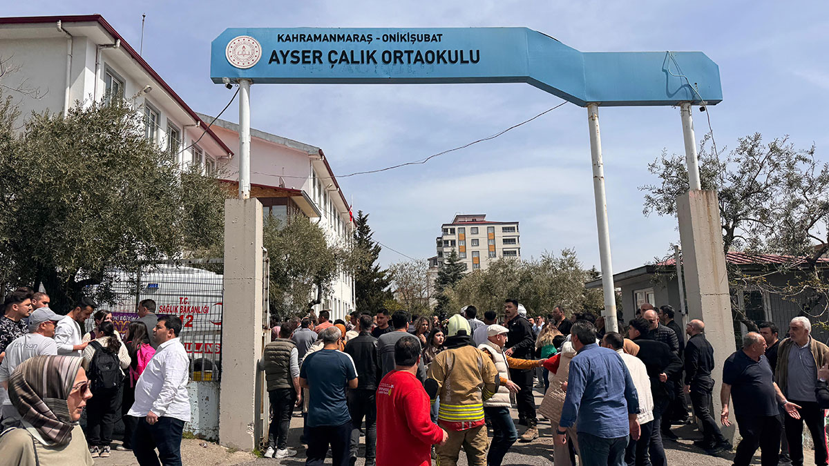 Kahramanmaraş'ta okulda dehşet! 8 öğrenci 1 öğretmen öldü, saldırgan intihar etti. 5 silah, 7 şarjörle 2 sınıfa girdi