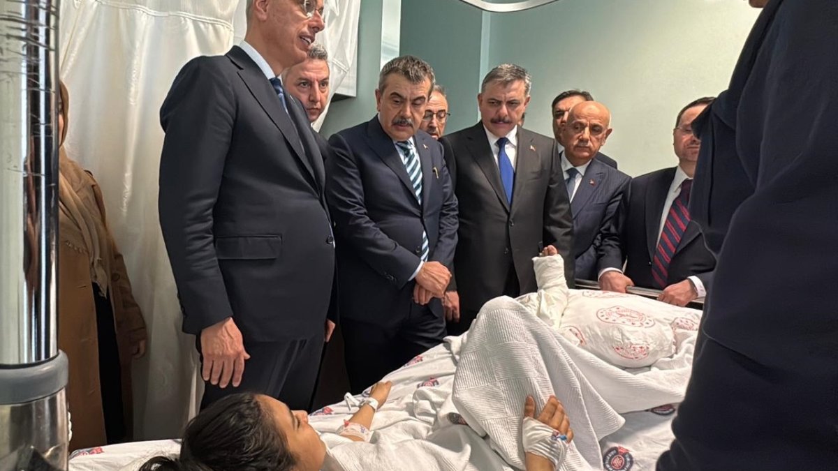 Okul saldırısında yaralanan öğrenci o anları anlattı: 'Herkes can havliyle pencereden atladı'