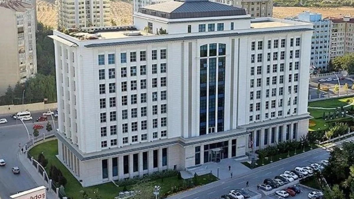 AK Parti'den Mart raporu: Toplum ekonomik daralmadan endişeli