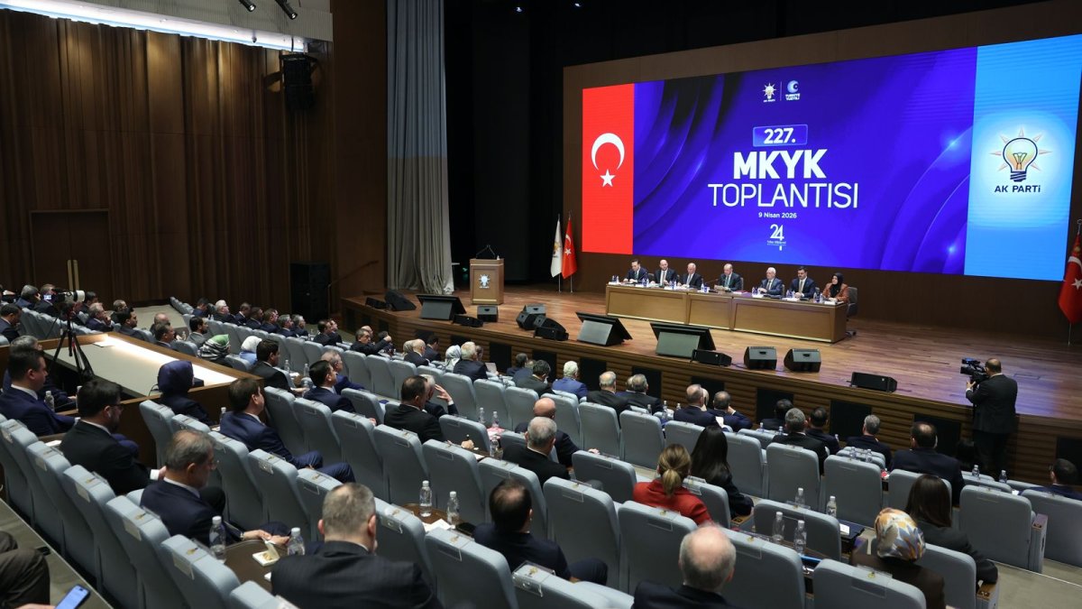 AK Parti'den Mart raporu: Toplum ekonomik daralmadan endişeli