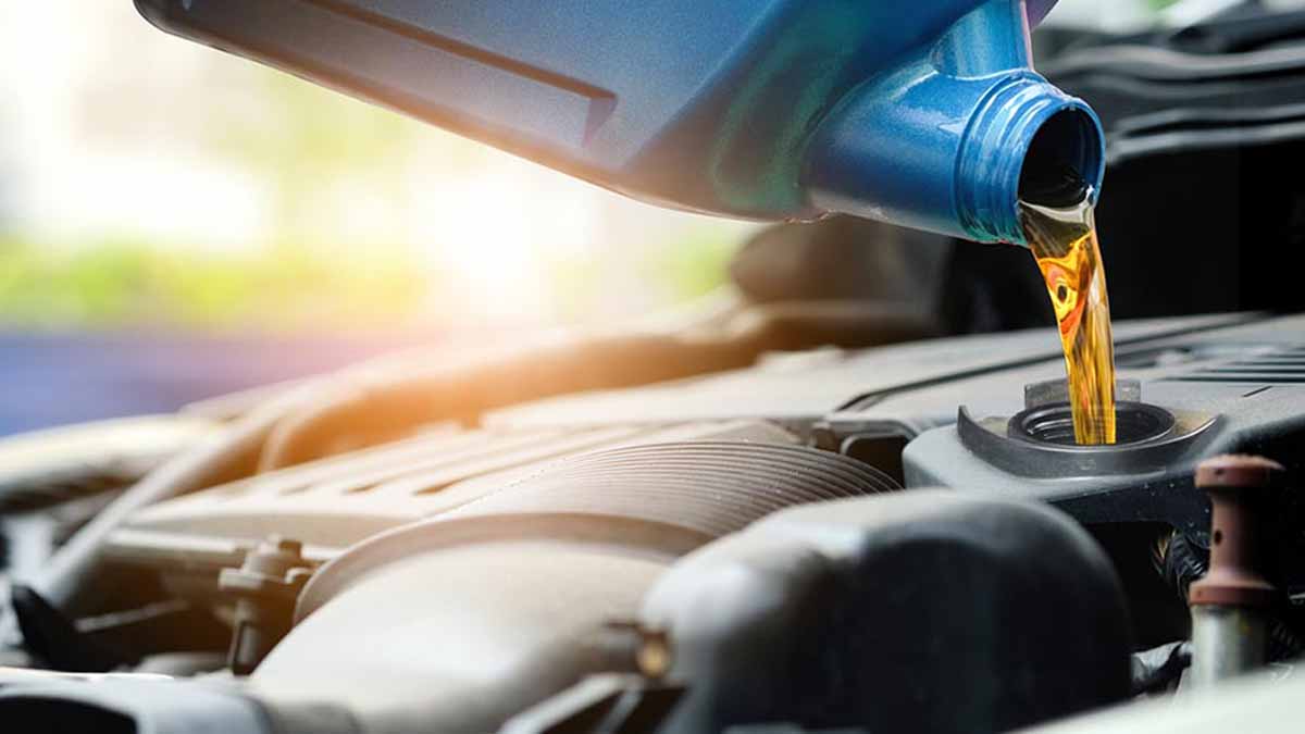 "Yetkili servis mi, sanayi mi?" tartışmasında noktayı otomotivin duayeni koydu: Fiyat fahiş ama...